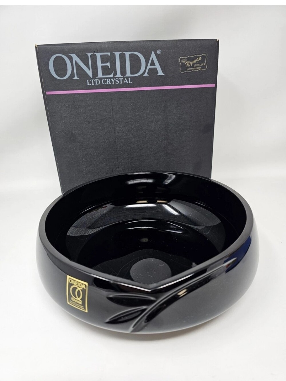 Oneida Crystal Black 8"  Accent Bowl